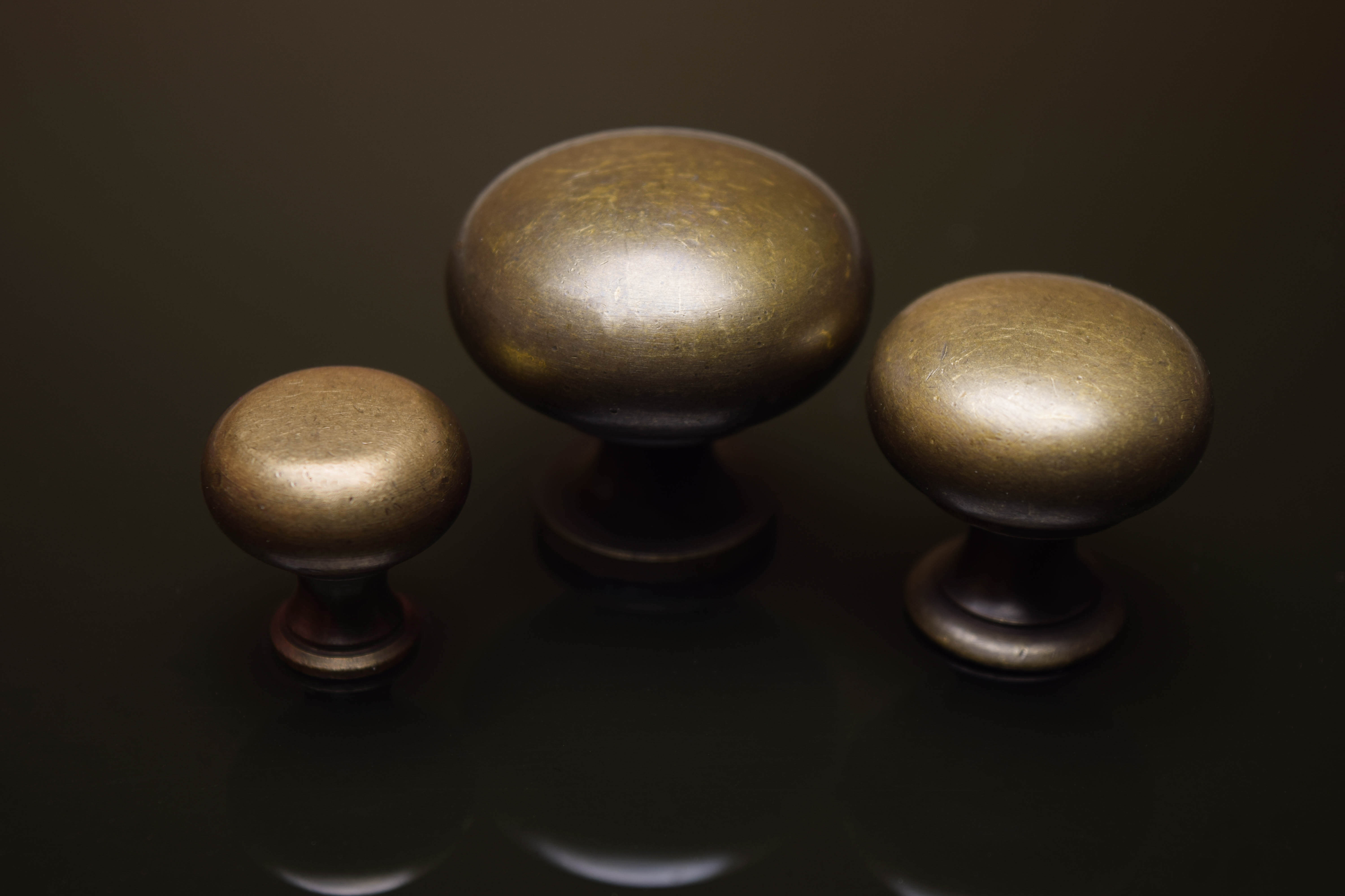 authentic solid brass knobs at Horton Brasses