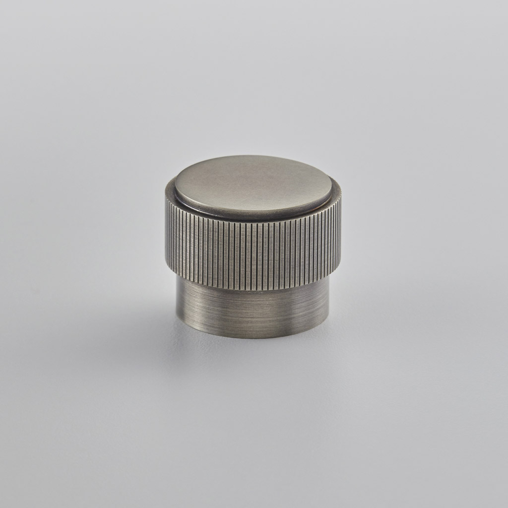 1-1/4″ Avenue Cabinet Knob