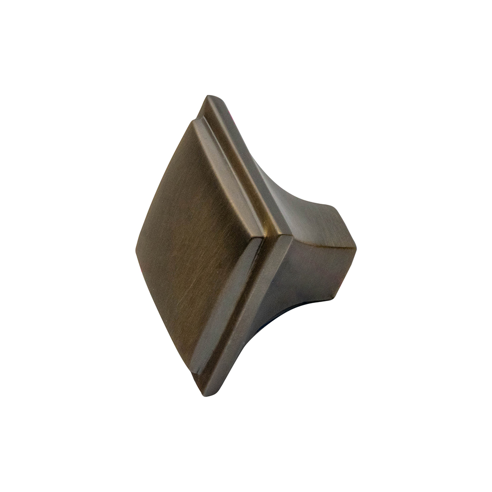 1-3/16″ Beaulieu Square Knob