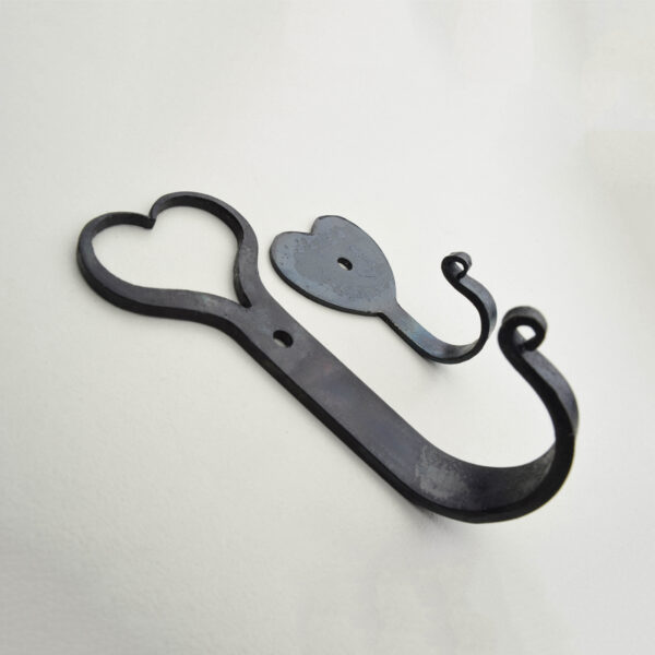 HF-5 Heart Hook