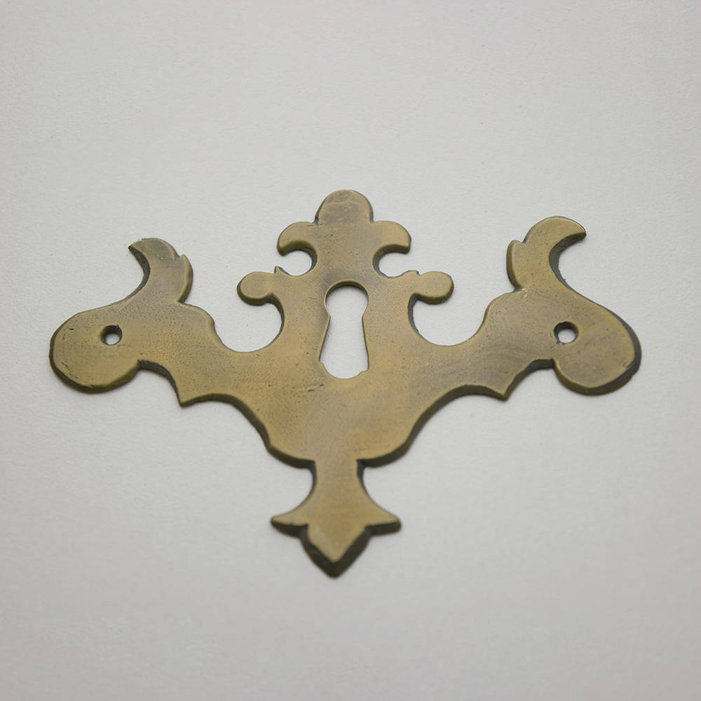 2-3/4″ LD-CH-25 Chippendale Escutcheon