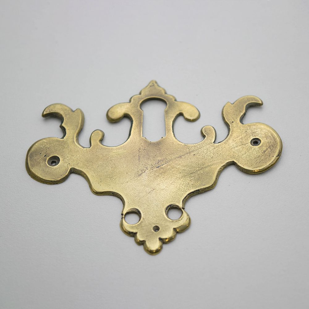 2-9/16″ LD-CH-57 Chippendale Escutcheon