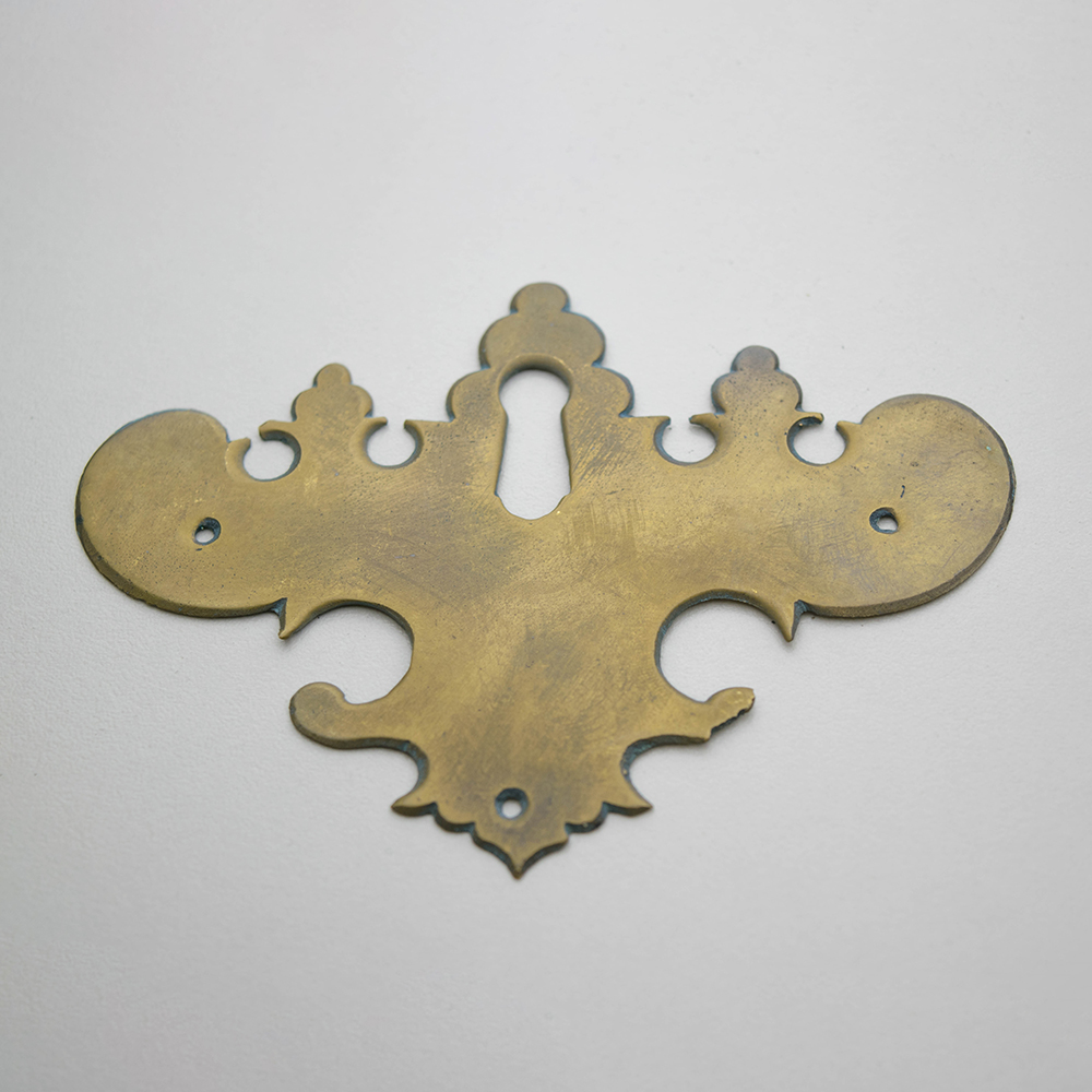3-1/4″ LD-CH-69 Chippendale Escutcheon