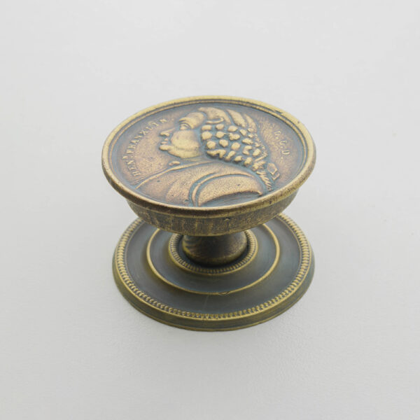 LD-SK-16 1-11/16" Sheraton Knob