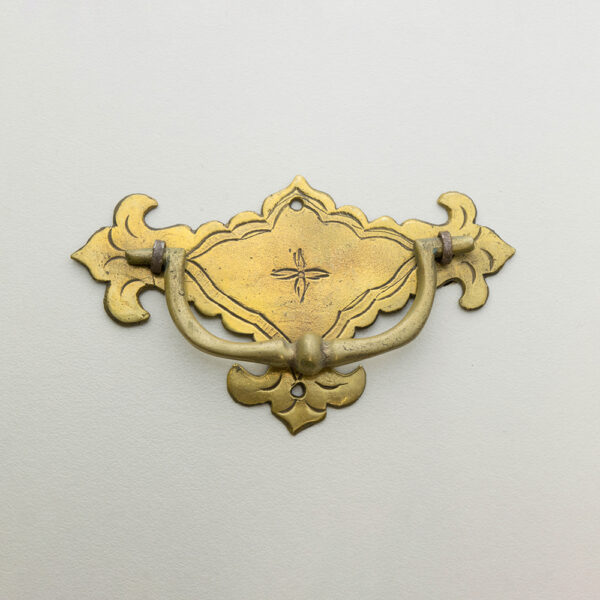 LD-WM-40 2-1/4" William & Mary Pull