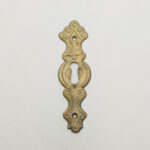 LD-WM-82 15/16" William & Mary Escutcheon