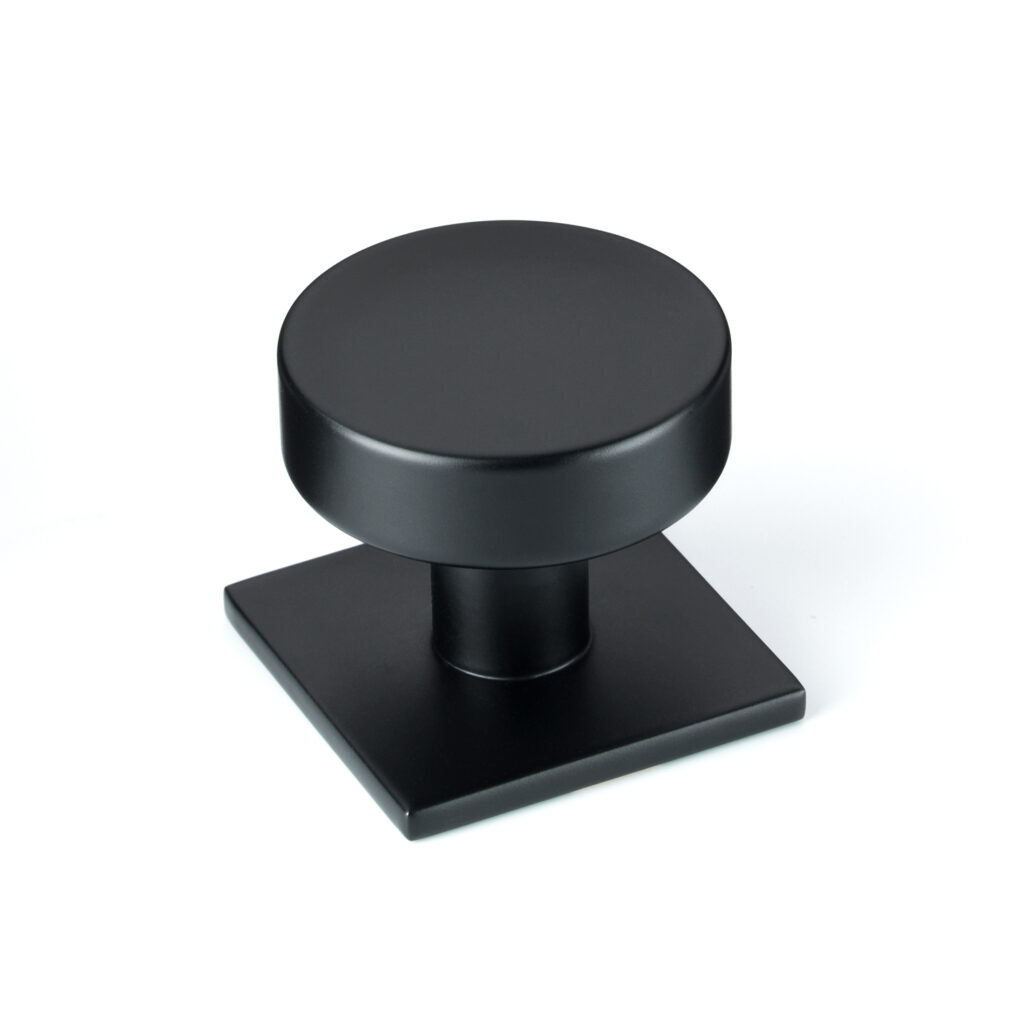 1-1/4" Cambridge Knob by Crofts & Assinder