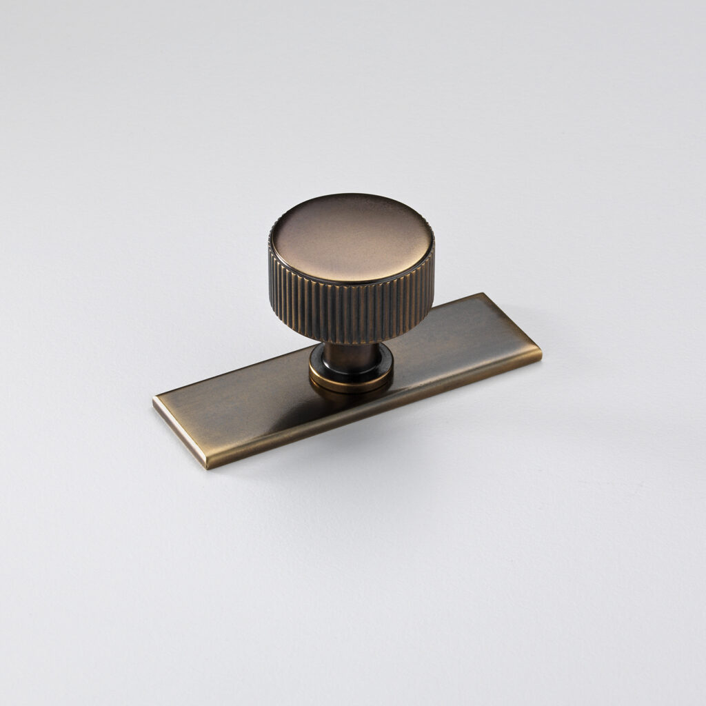 1-1/8" Stirling Knob by Crofts & Assinder