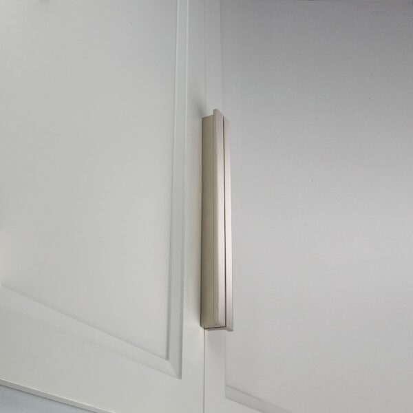 30" Float SBS Appliance Pull by MYOH