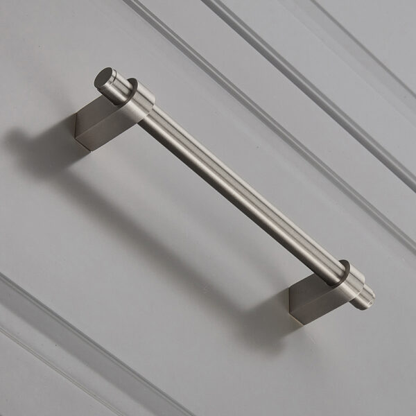 18" Ellis Bar Pull by MYOH