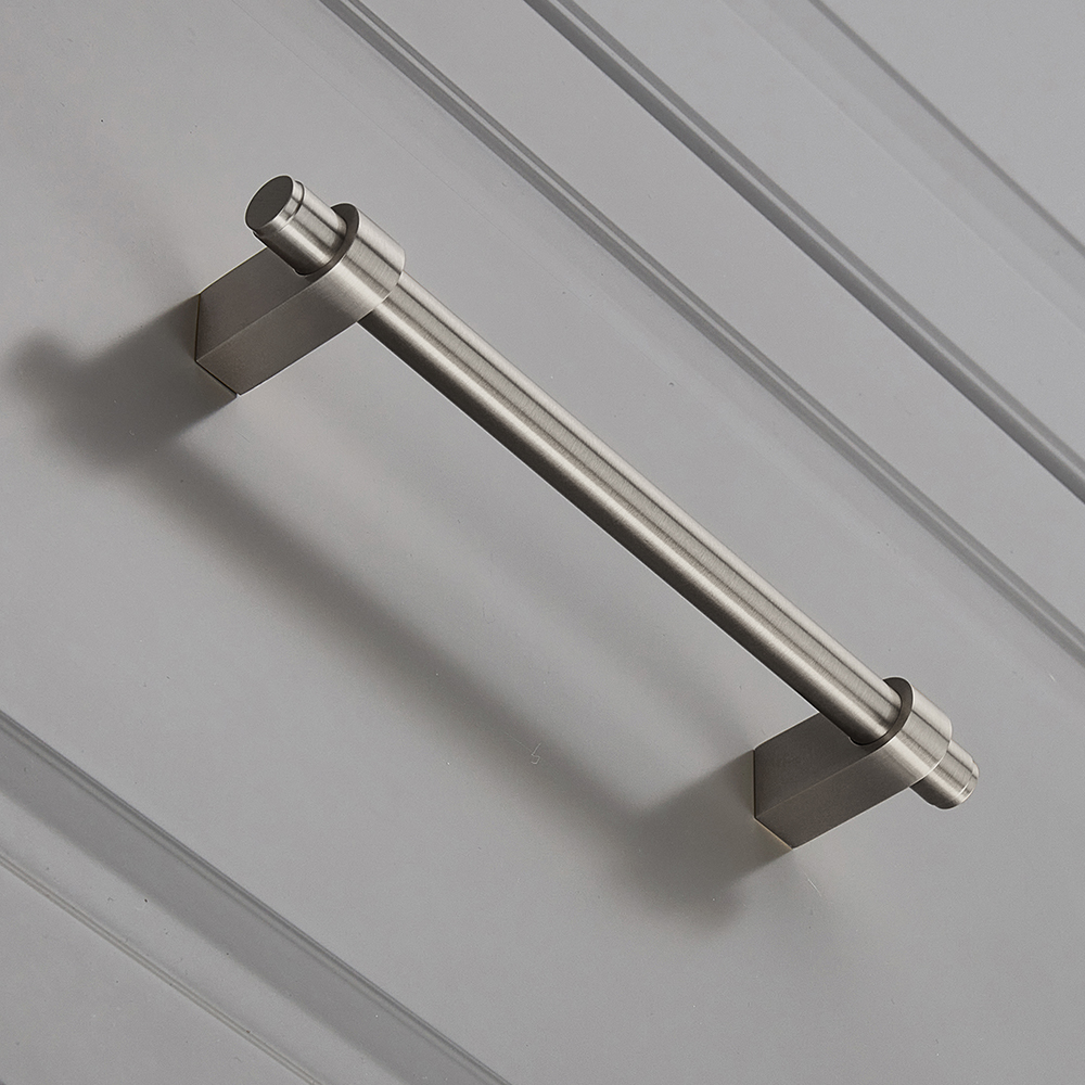 18" Ellis Bar Pull by MYOH