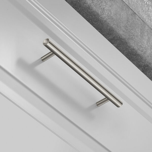 8-13/16" Bauhaus Bar Pull by MYOH