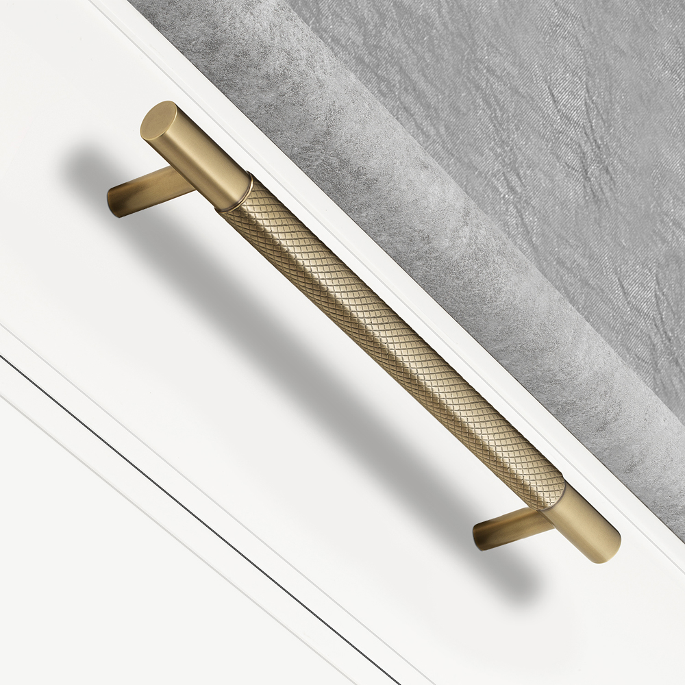 bp.836.xx_.4.jpg 7-9/16" Jazz Bar Pull by MYOH