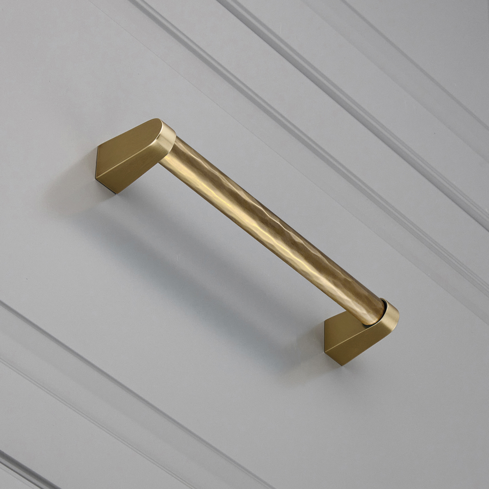 6-5/16" Leopard Bar Pull by MYOH